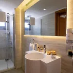 Duja - Ultra Hotel